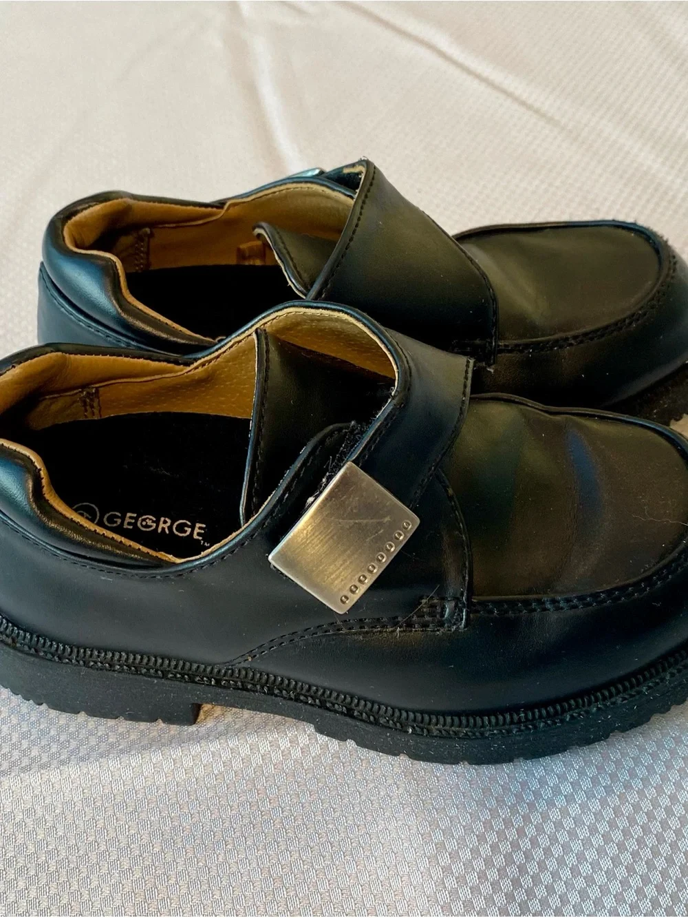 George Black Slip-On Dress Loafers with Metal Accent size 9